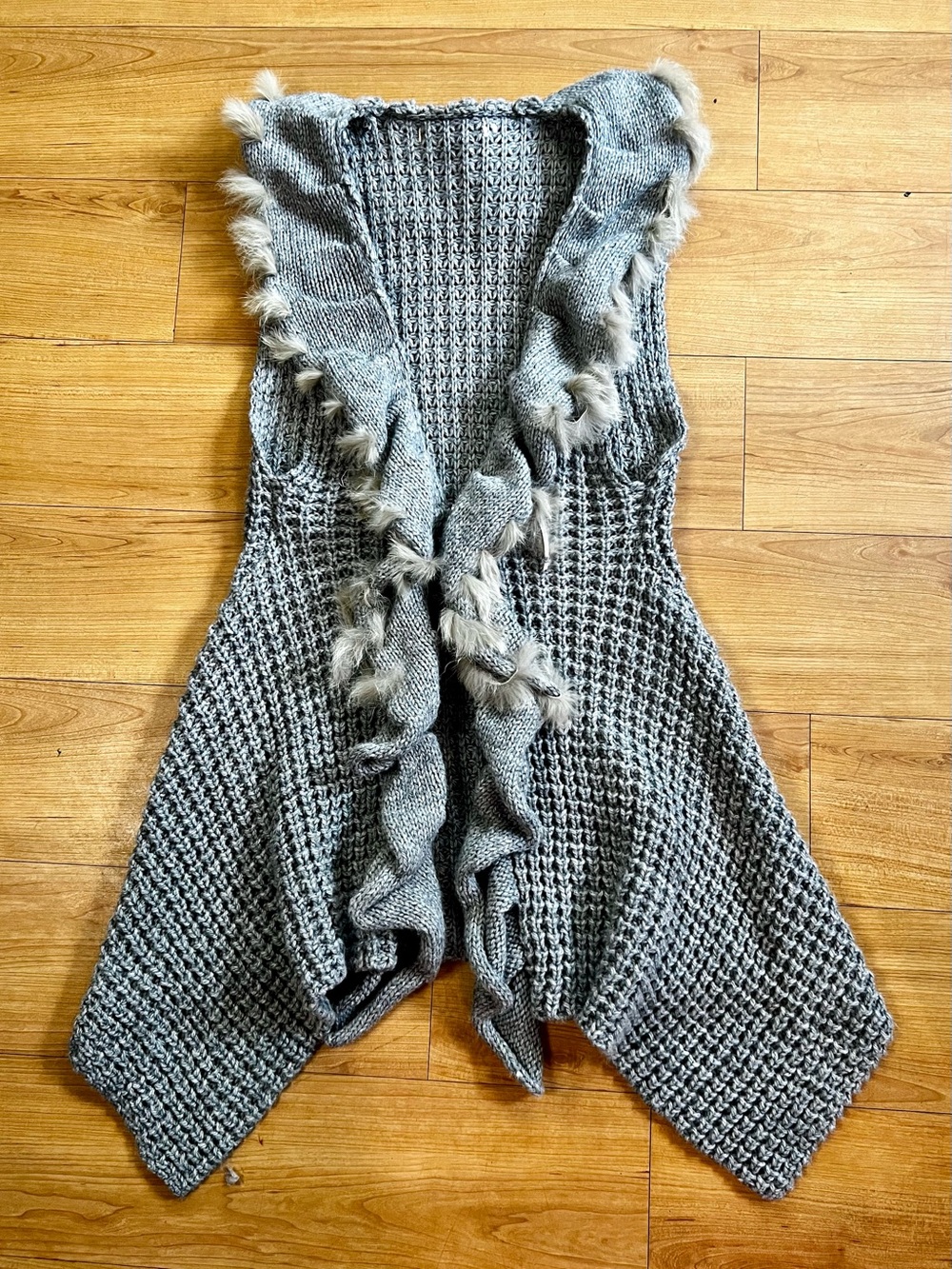 FATE Gray Waffle Knit Wool Blend Cardigan 
 Rabbit Fur Trim Size S/Xs FTJ-12
